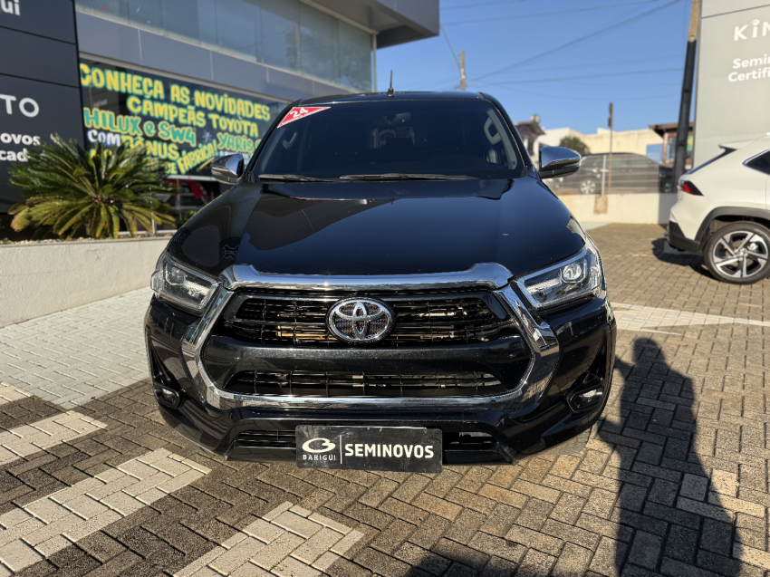 toyota hilux 2.8 d-4d turbo diesel cd srv 4x4 automatico 4p 20242