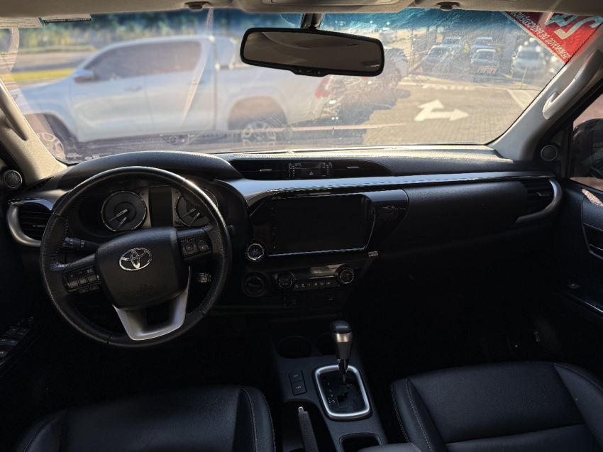 toyota hilux 2.8 d-4d turbo diesel cd srv 4x4 automatico 4p 202410