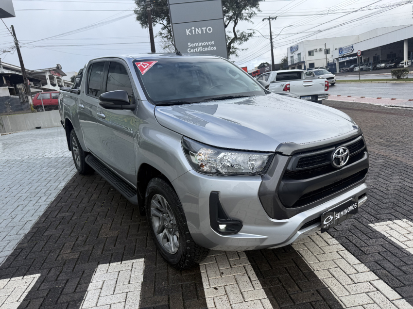 toyota hilux 2.8 d-4d turbo diesel cd sr 4x4 automatico 4p 2023