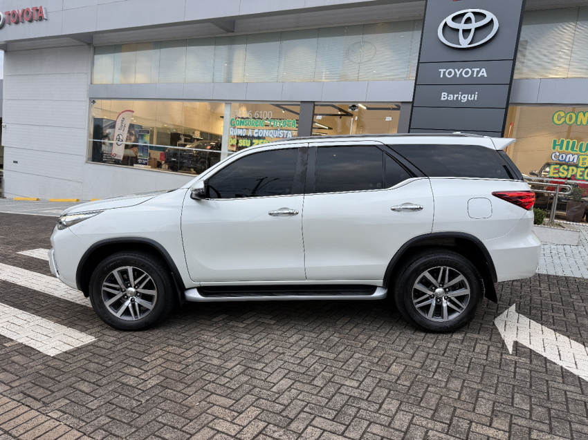 toyota hilux sw4 2.8 srx 4x4 7 lugares 16v turbo intercooler diesel 4p automatico 20193