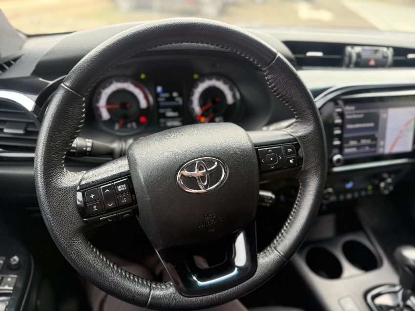 toyota hilux 2.8 srx 4x4 cd 16v diesel 4p automatico 202014