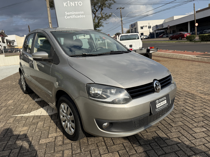 volkswagen fox 1.6 mi 8v flex 4p manual 2014