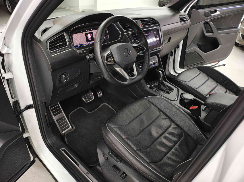 volkswagen tiguan 2.0 300 tsi gasolina allspace r-line automatico 1.4 4p 202410