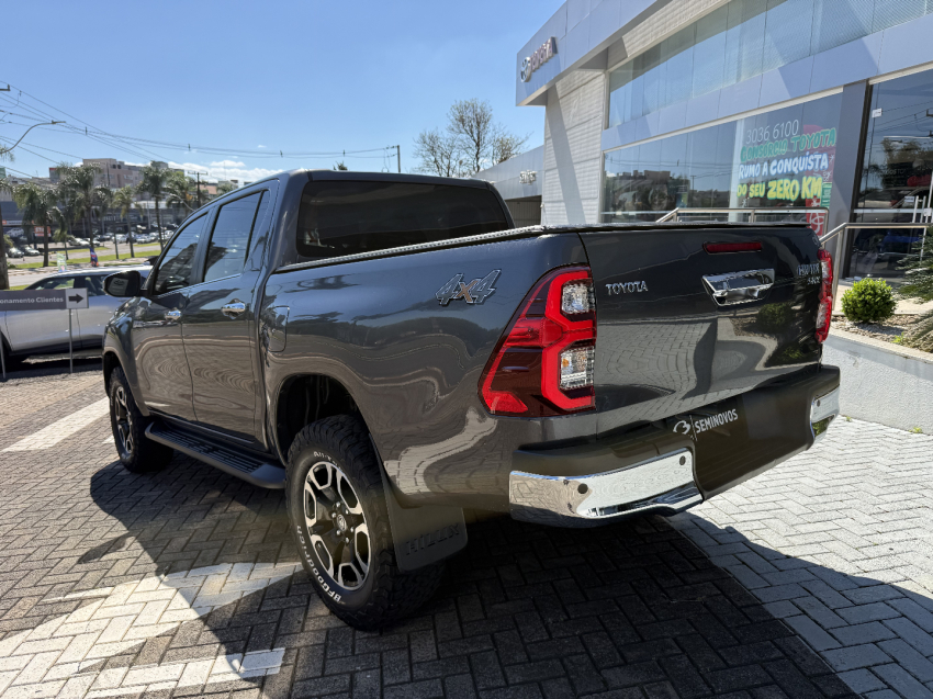 toyota hilux 2.8 d-4d turbo diesel cd srx 4x4 automatico 4p 20235