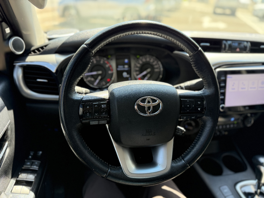 toyota hilux 2.8 d-4d turbo diesel cd srx 4x4 automatico 4p 202315