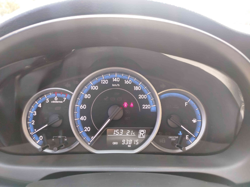 toyota yaris 1.5 16v flex sedan xl live multidrive 4p automatico 202012