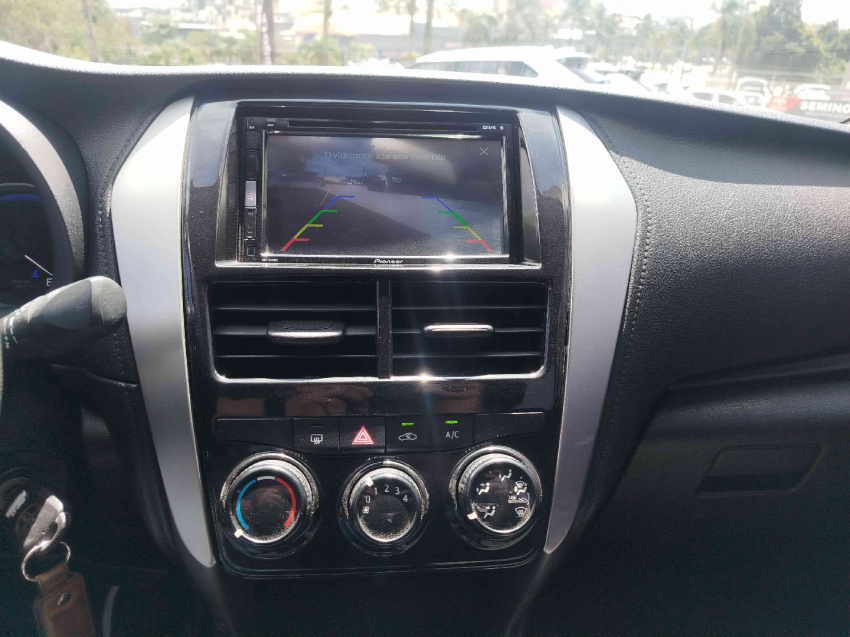 toyota yaris 1.5 16v flex sedan xl live multidrive 4p automatico 202010