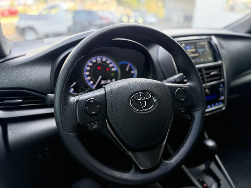 toyota yaris 1.5 16v flex xl multidrive 4p automatico 202511