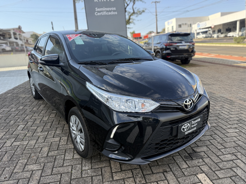 toyota yaris 1.5 16v flex xl multidrive 4p automatico 2025