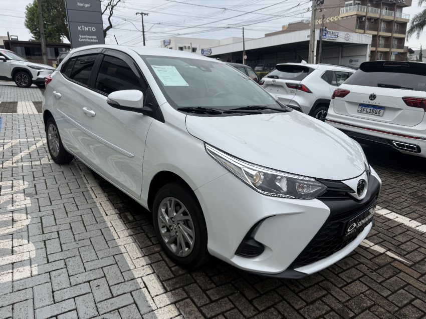 Toyota Yaris 1.5 16V Flex Xs Connect Multidrive 4P Automatico 2023