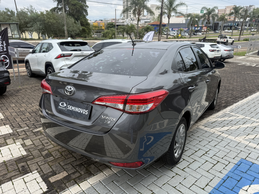 Toyota Yaris 1.5 16V Flex Sedan Xs Multidrive 4P Automatico 2024 8