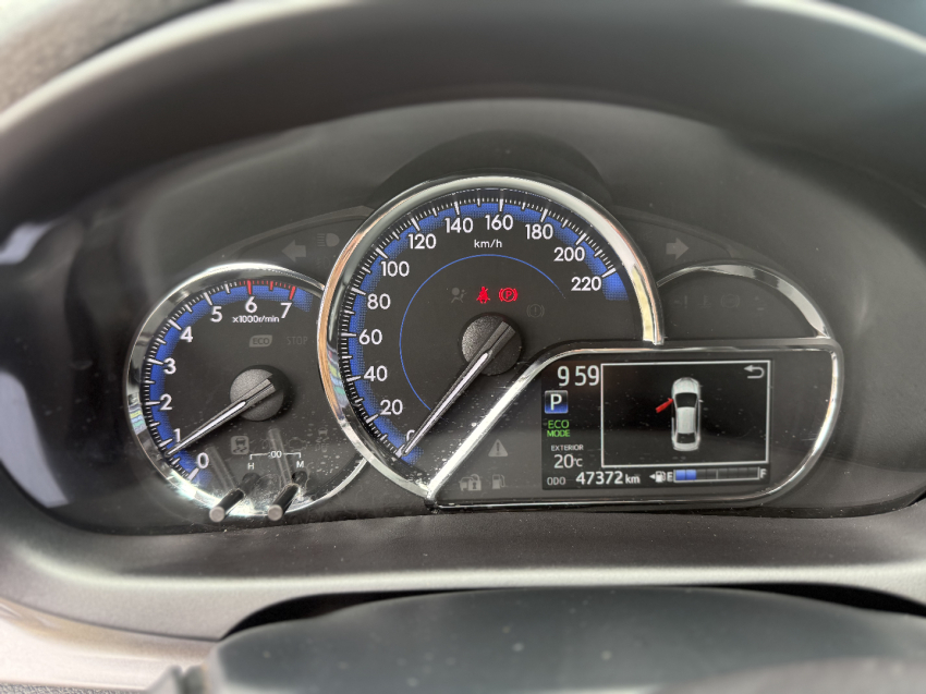 Toyota Yaris 1.5 16V Flex Sedan Xs Multidrive 4P Automatico 2024 11