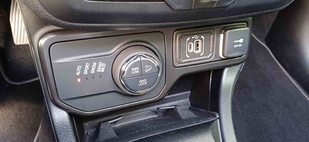 jeep renegade 1.3 t270 turbo flex s 4x4 at9 2022