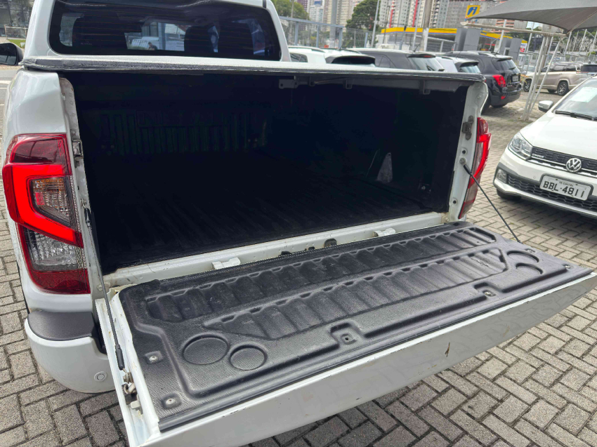 nissan frontier 2.3 16v turbo diesel platinum cd 4x4 automatico 2023