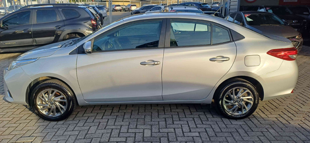 toyota yaris 1.5 16v flex sedan xs multidrive 2024