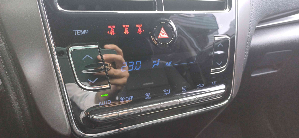 toyota yaris 1.5 16v flex sedan xs connect multidrive 2023