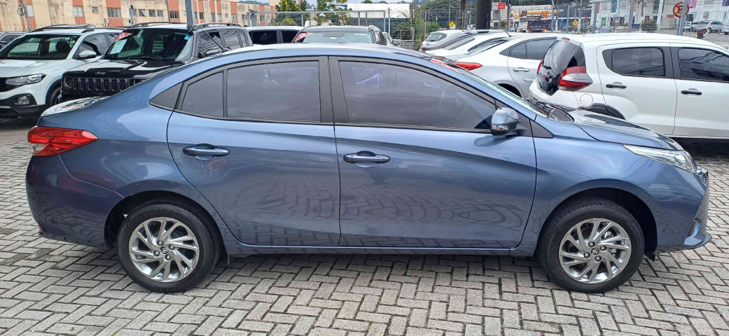 toyota yaris 1.5 16v flex sedan xs connect multidrive 2023