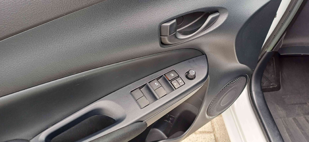 toyota yaris 1.5 16v flex sedan xl live multidrive 2023