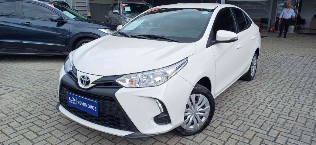 toyota yaris 1.5 16v flex sedan xl live multidrive 2023