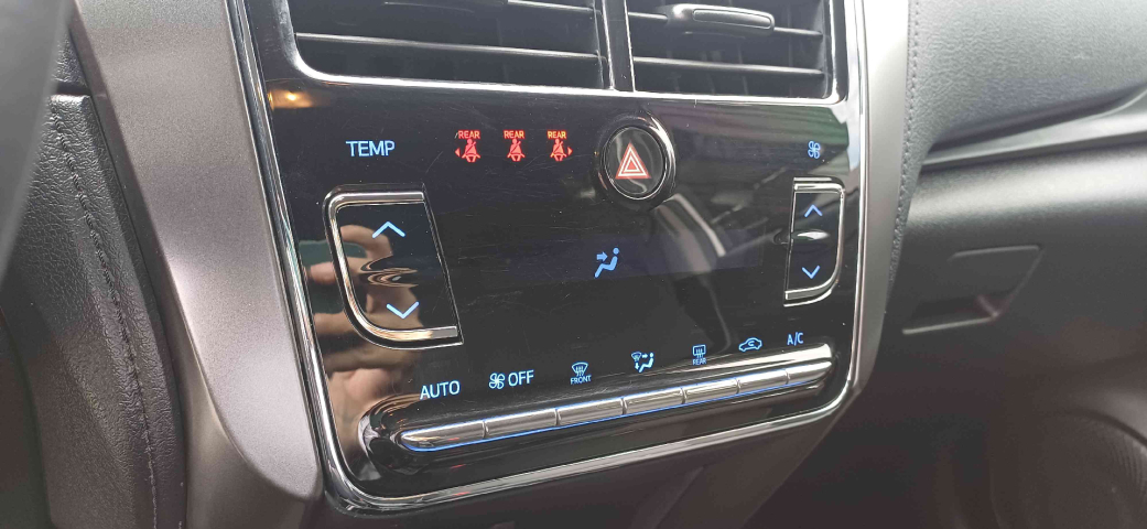 toyota yaris 1.5 16v flex sedan xl live multidrive 2023