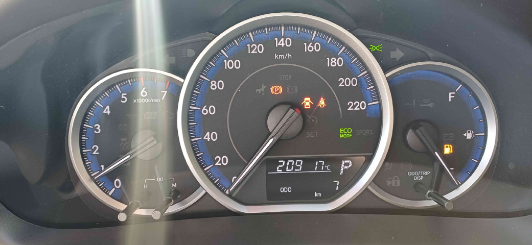 toyota yaris 1.5 16v flex sedan xl multidrive 4p automatico 2025