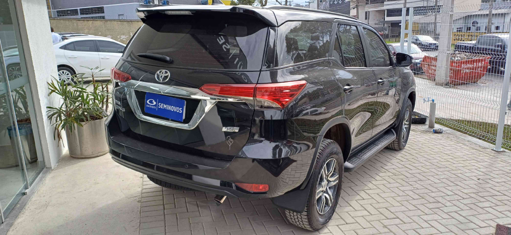 toyota hilux sw4 2.7 sr 4x2 16v flex 4p automatico 2019