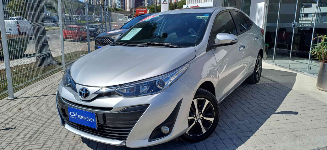 toyota yaris 1.5 16v flex sedan xls multidrive 4p automatico 2019