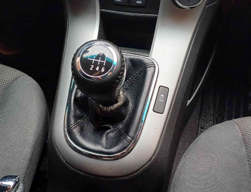 chevrolet cruze 1.8 lt 16v flex 4p manual 2014