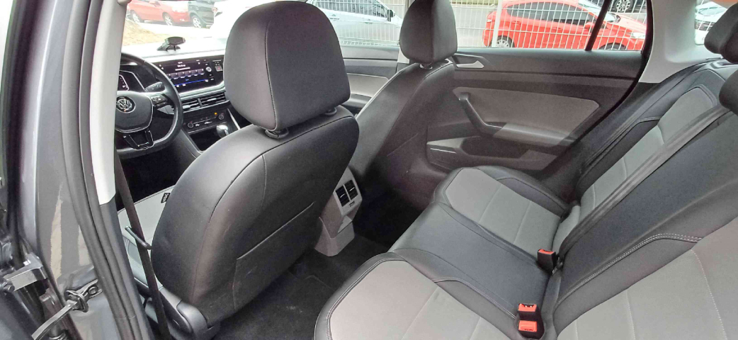 volkswagen virtus 1.0 200 tsi highline automatico flex 4p 2020