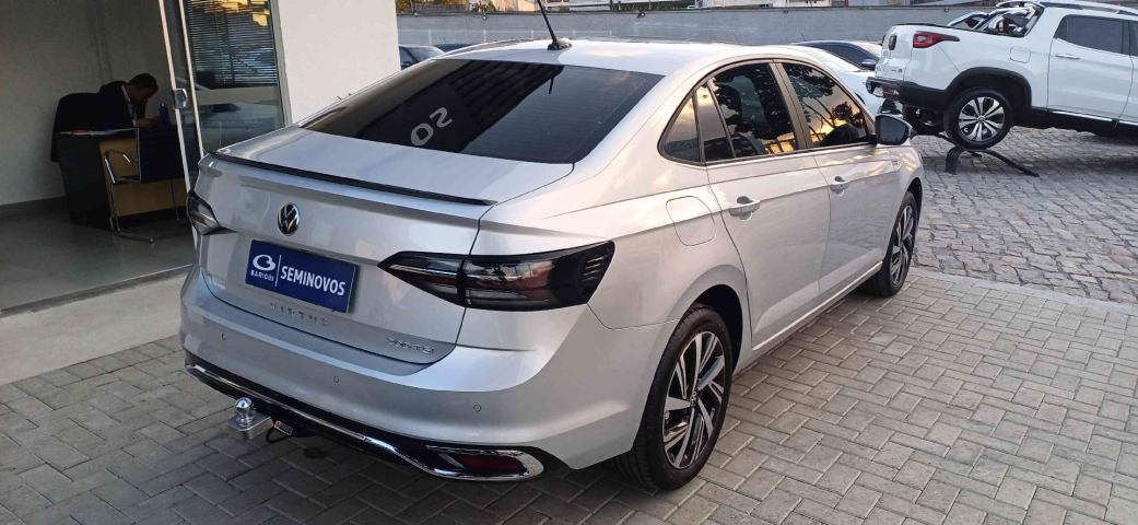 volkswagen virtus 1.0 200 tsi highline automatico flex 4p 2025