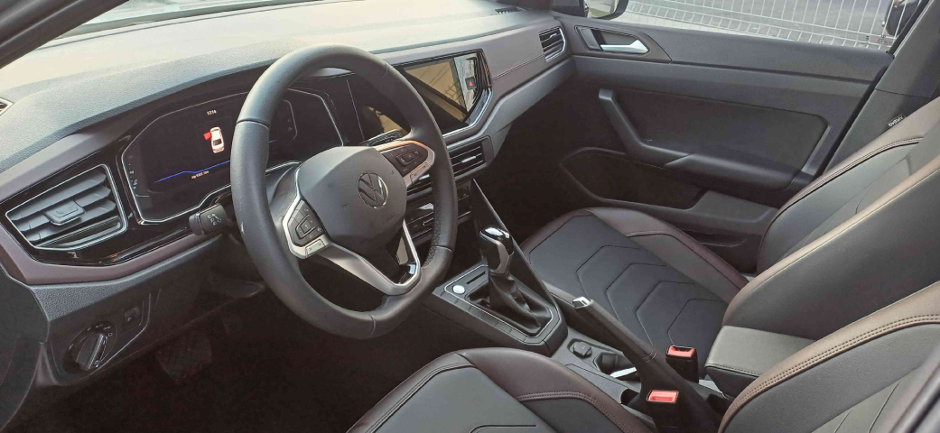 volkswagen virtus 1.0 200 tsi highline automatico flex 4p 2025