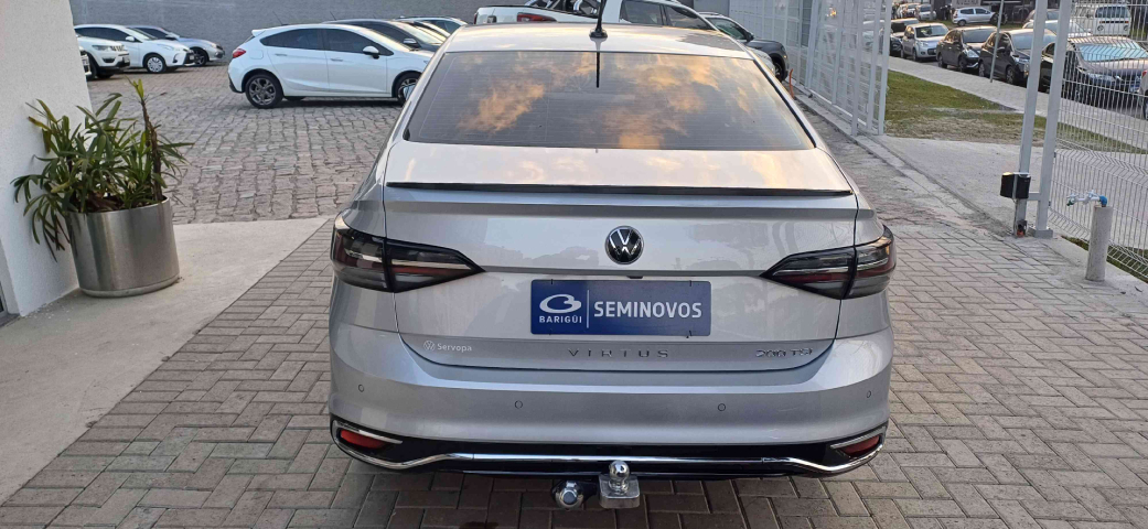 volkswagen virtus 1.0 200 tsi highline automatico flex 4p 2025