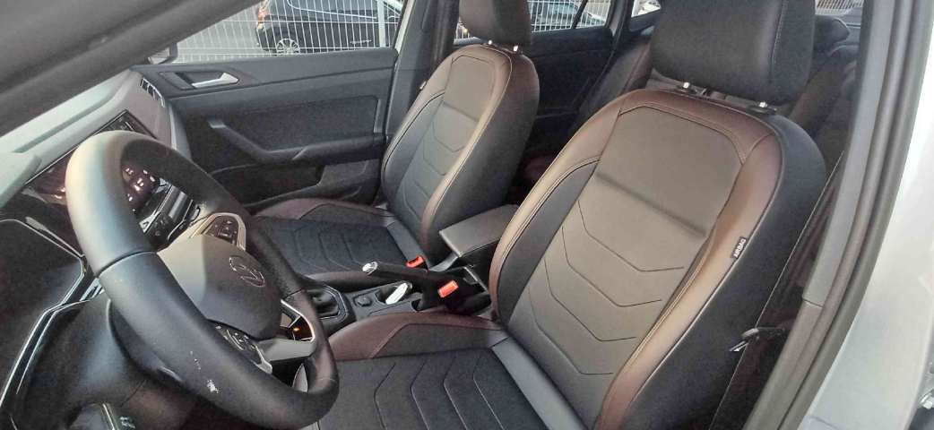 volkswagen virtus 1.0 200 tsi highline automatico flex 4p 2025
