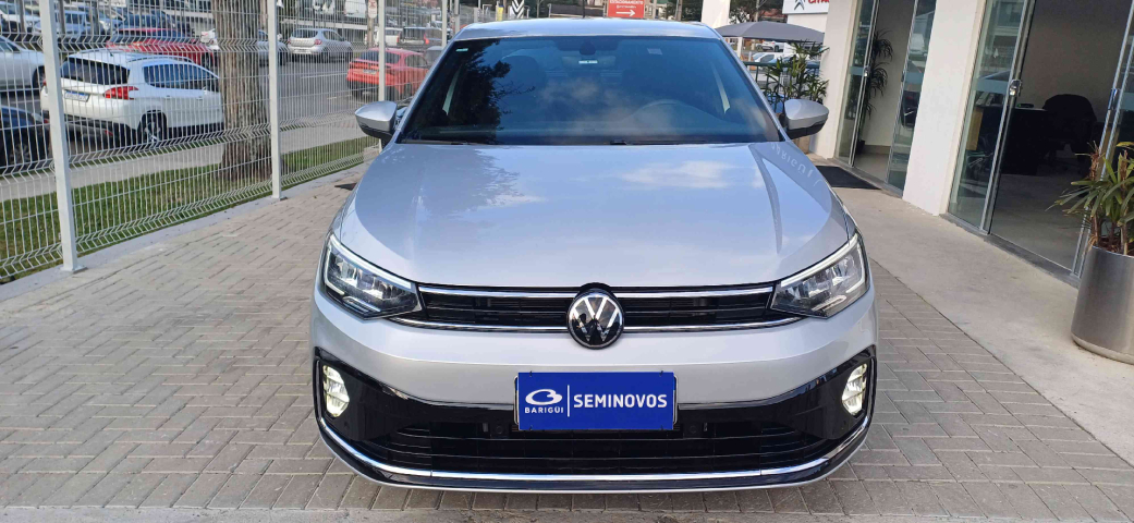 volkswagen virtus 1.0 200 tsi highline automatico flex 4p 2025