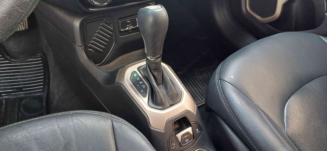 jeep renegade 1.8 16v flex longitude 4p automatico 2017