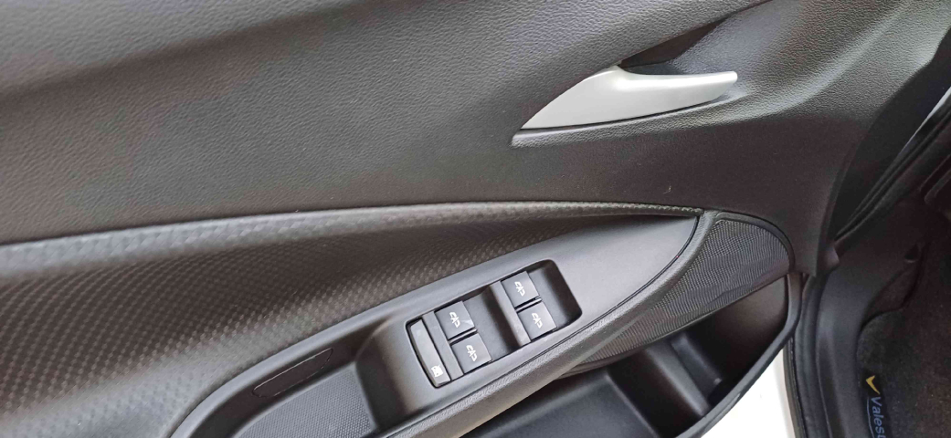 chevrolet onix 1.0 flex manual 4p 2020