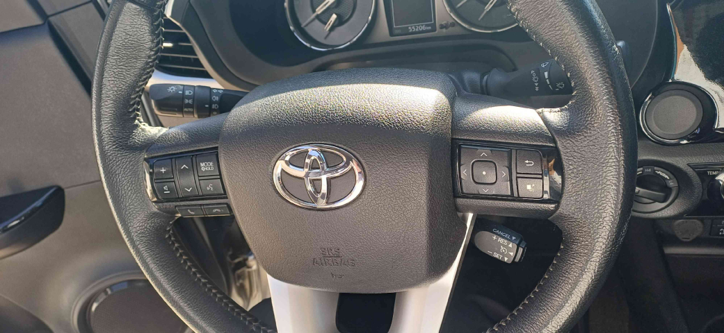toyota hilux 2.8 d-4d turbo diesel cd sr 4x4 automatico 4p 2024