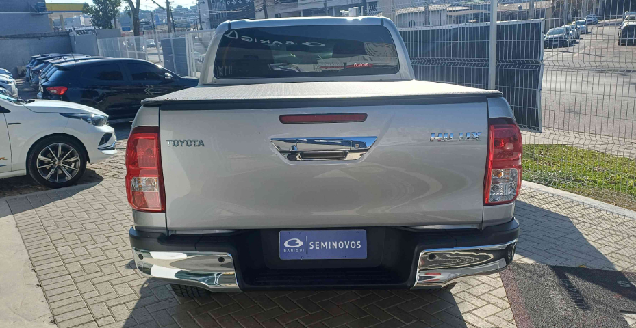 toyota hilux 2.8 d-4d turbo diesel cd sr 4x4 automatico 4p 2024
