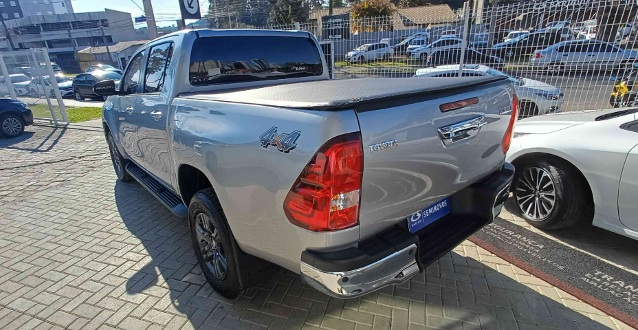 toyota hilux 2.8 d-4d turbo diesel cd sr 4x4 automatico 4p 2024