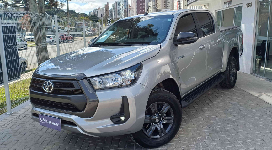 toyota hilux 2.8 d-4d turbo diesel cd sr 4x4 automatico 4p 2024