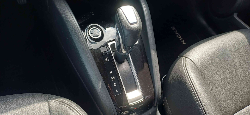 nissan kicks 1.6 16v flexstart sl 4p xtronic flex automatico 2020