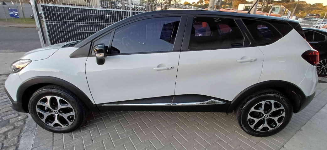 renault captur 1.3 tce flex intense x-tronic 4p automatico 2023
