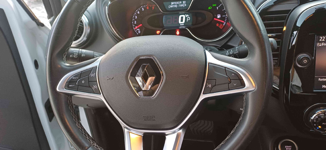 renault captur 1.3 tce flex intense x-tronic 4p automatico 2023