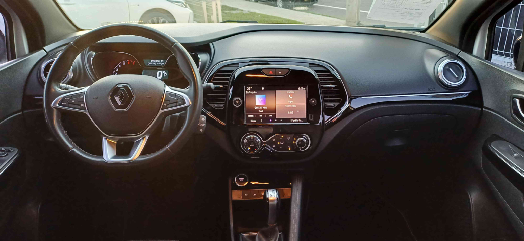 renault captur 1.3 tce flex intense x-tronic 4p automatico 2023