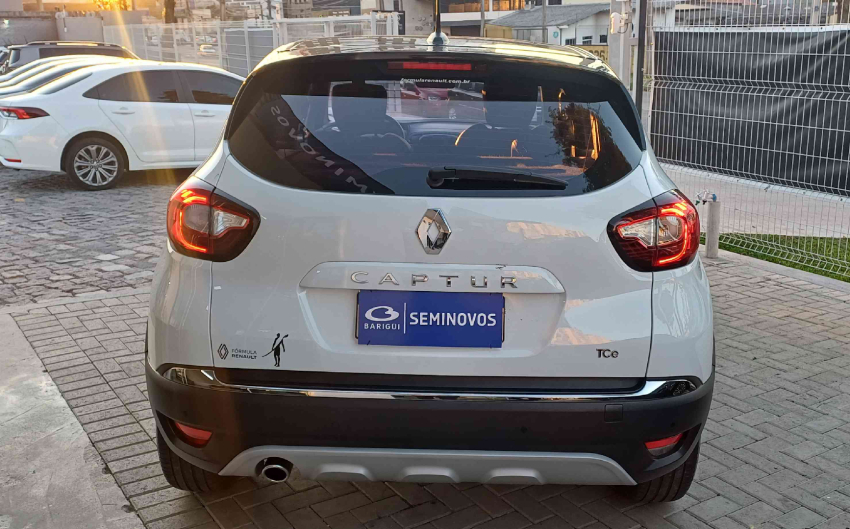 renault captur 1.3 tce flex intense x-tronic 4p automatico 2023