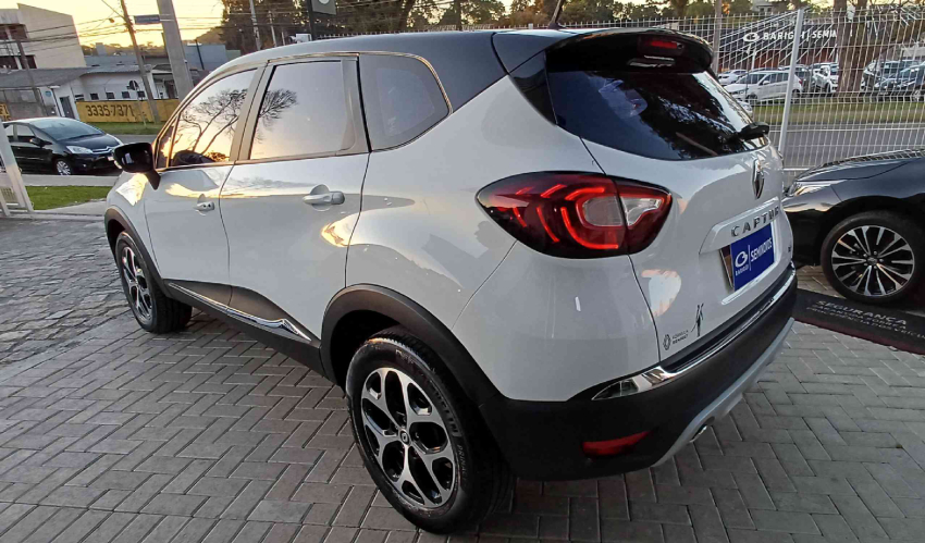 renault captur 1.3 tce flex intense x-tronic 4p automatico 2023