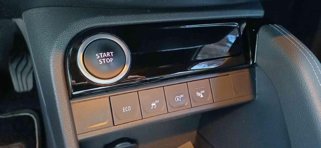 renault captur 1.3 tce flex intense x-tronic 4p automatico 2023