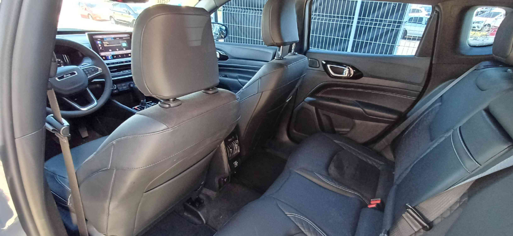 jeep compass 2.0 hurricane 4 turbo gasolina blackhawk at9 4p automatico 2025
