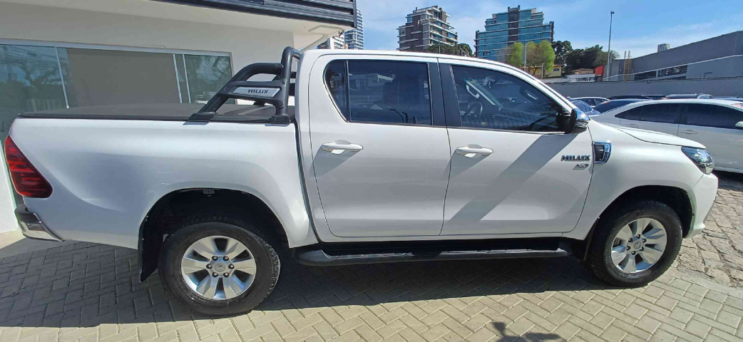 toyota hilux 2.7 srv 4x2 cd 16v flex 4p automatico 2018