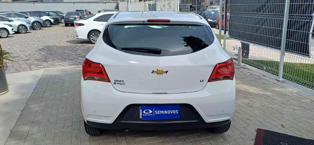 chevrolet onix 1.0 mpfi lt 8v flex 4p manual 2019